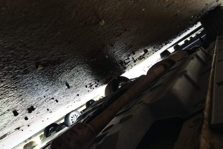 Used CHANGAN CS95 2017 2.0T Two-Wheel Drive Zhitu Edition Chassis Front Right