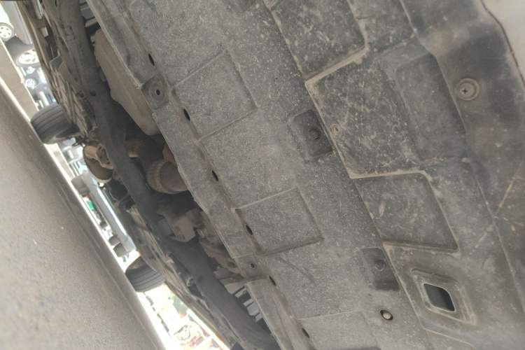Used CHANGAN CS95 2017 2.0T Two-Wheel Drive Zhituo Edition Chassis Front