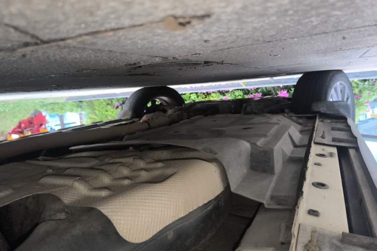 Used CHANGAN CS95 2017 2.0T Two-Wheel Drive Zhitu Edition Chassis Rear Left