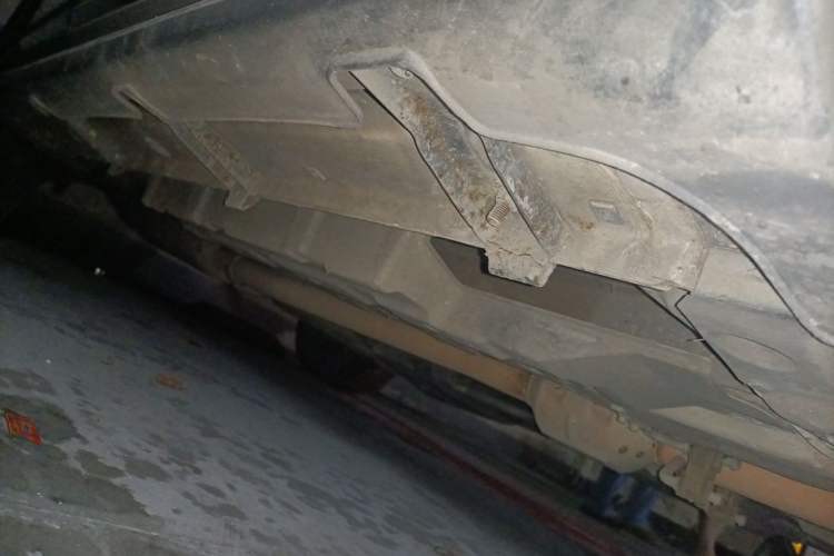 Used CHANGAN CS95 2017 2.0T Two-Wheel Drive Zhiyuan Edition Chassis Rear Right