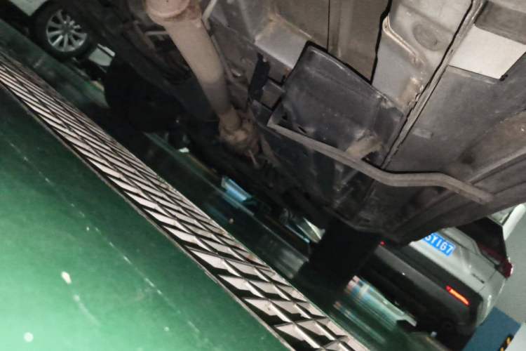 Used CHANGAN CS95 2017 2.0T Two-Wheel Drive Zhituo Edition Chassis Rear Right
