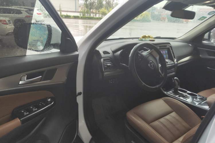 Used CHANGAN CS95 2017 2.0T Two-Wheel Drive Zhitu Edition Driver Seat