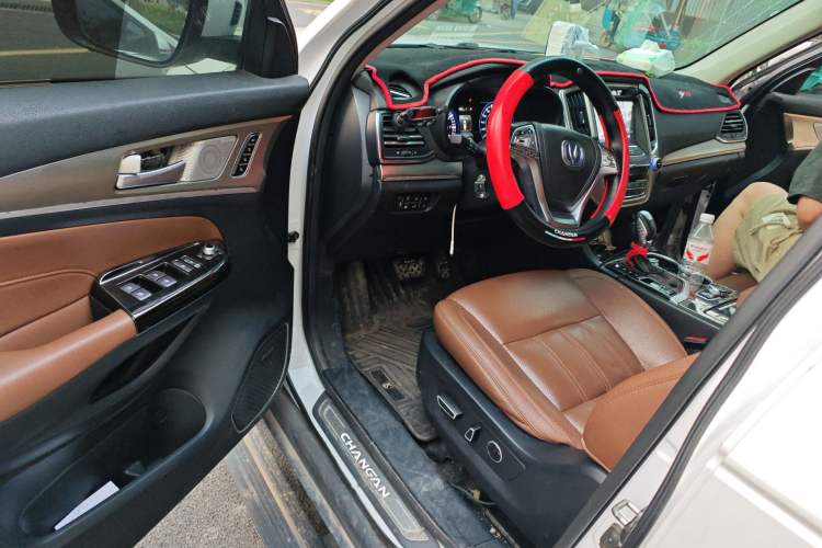 Used CHANGAN CS95 2017 2.0T Four-Wheel Drive ZhiZun Edition Driver Seat