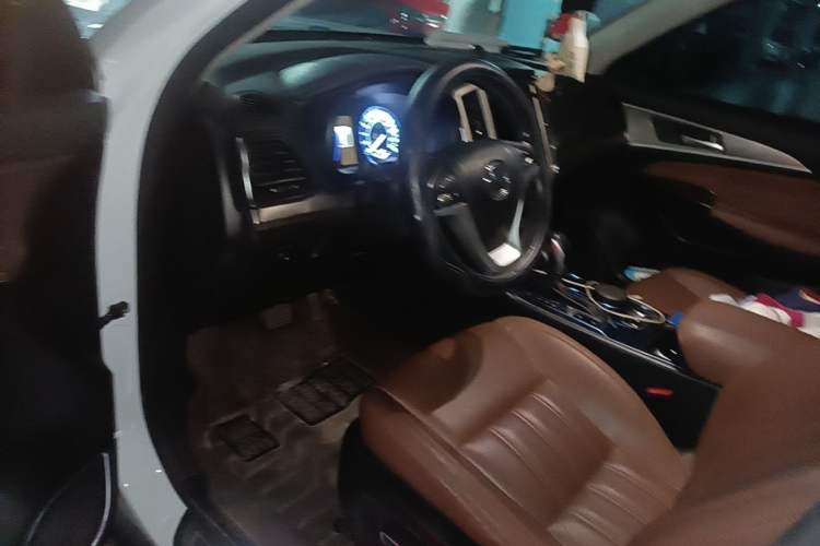 Used CHANGAN CS95 2017 2.0T Two-Wheel Drive Zhitu Edition Driver Seat
