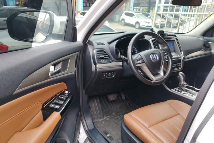 Used CHANGAN CS95 2017 2.0T Two-Wheel Drive Zhitu Edition Driver Seat