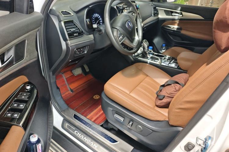 Used CHANGAN CS95 2017 2.0T Four-Wheel Drive SmartDrive Edition Driver Seat