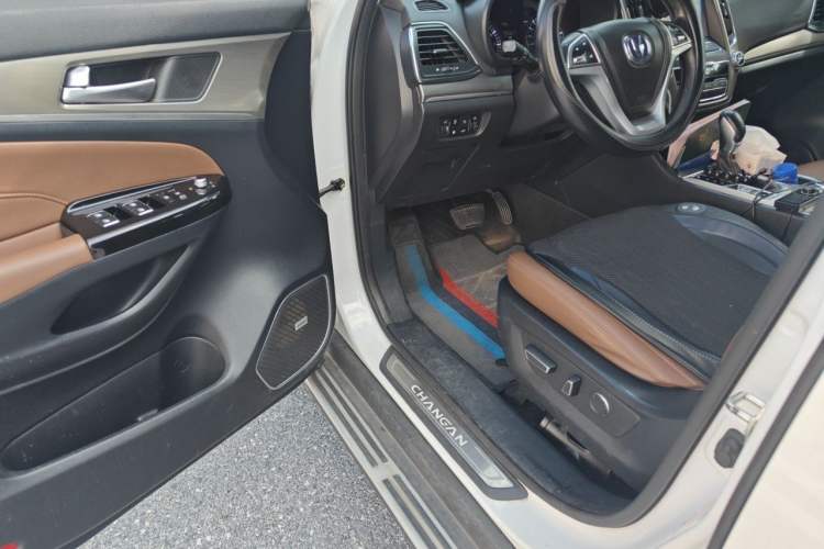 Used CHANGAN CS95 2017 2.0T Two-Wheel Drive Zhitu Edition Driver Seat