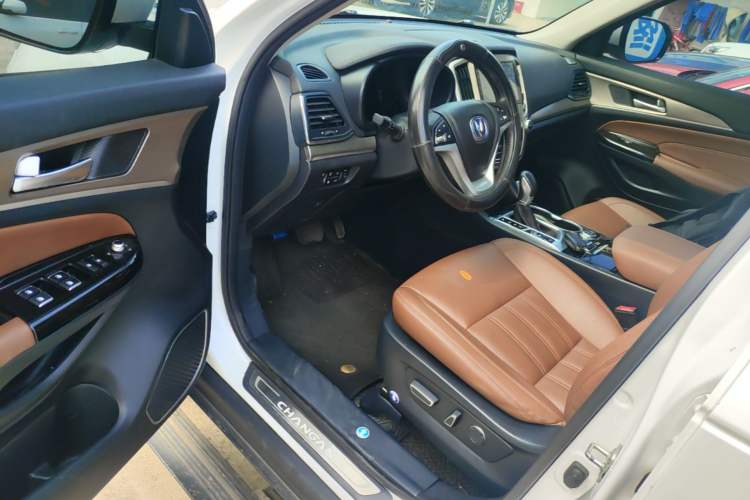 Used CHANGAN CS95 2017 2.0T Two-Wheel Drive Zhitu Edition Driver Seat