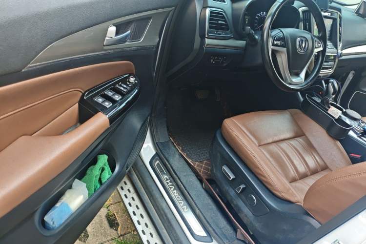 Used CHANGAN CS95 2017 2.0T Two-Wheel Drive Zhiyuan Edition Driver Seat