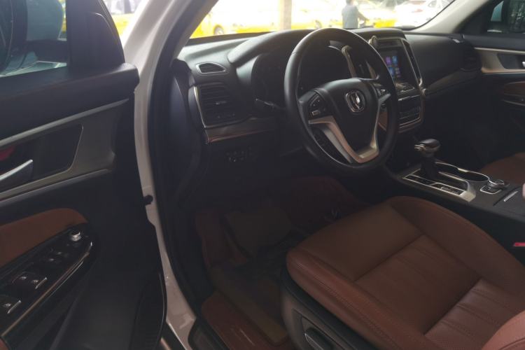 Used CHANGAN CS95 2017 2.0T Two-Wheel Drive Zhitu Edition Driver Seat