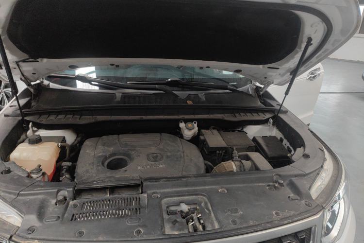 Used CHANGAN CS95 2017 2.0T Two-Wheel Drive Zhitu Edition Engine Bay