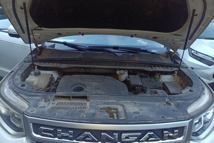Used CHANGAN CS95 2017 2.0T Four-Wheel Drive SmartDrive Edition Engine Bay