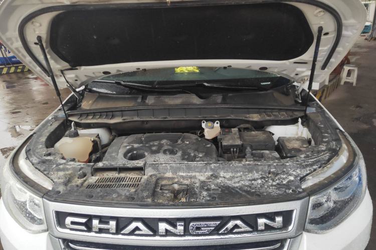 Used CHANGAN CS95 2017 2.0T Two-Wheel Drive Zhitu Edition Engine Bay