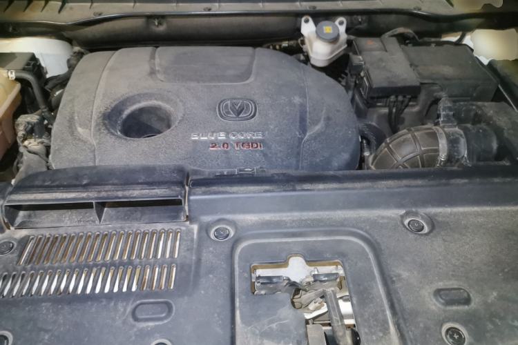 Used CHANGAN CS95 2017 2.0T Four-Wheel Drive ZhiZun Edition Engine Bay