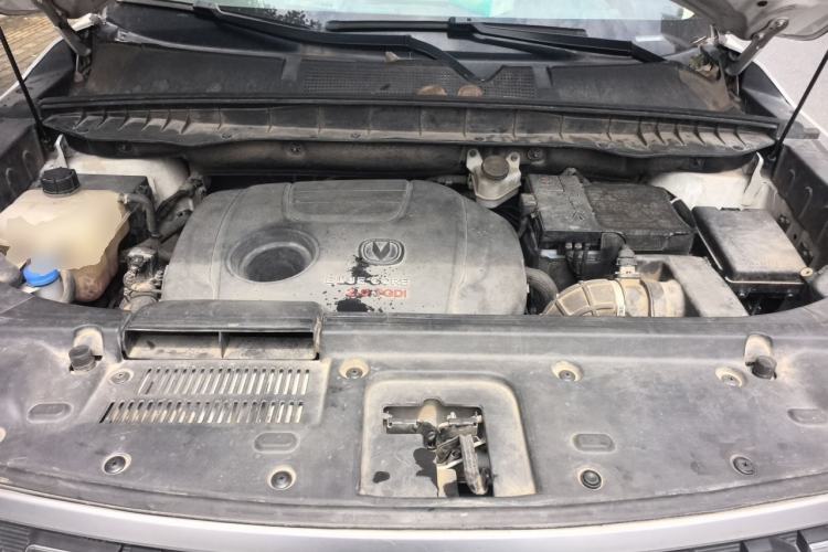 Used CHANGAN CS95 2017 2.0T Two-Wheel Drive Zhiyuan Edition Engine Bay