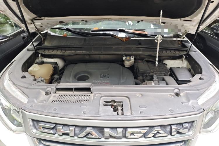 Used CHANGAN CS95 2017 2.0T Two-Wheel Drive Smart Enjoyment Version Engine Bay
