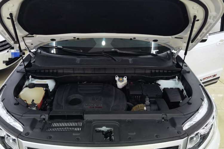 Used CHANGAN CS95 2017 2.0T Two-Wheel Drive Zhitu Edition Engine Bay