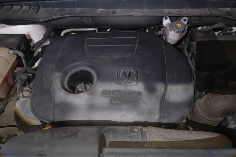Used CHANGAN CS95 2017 2.0T Four-Wheel Drive SmartDrive Edition Engine Bay