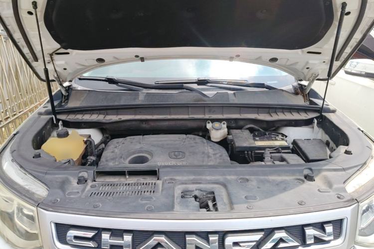 Used CHANGAN CS95 2017 2.0T Two-Wheel Drive Zhitu Edition Engine Bay