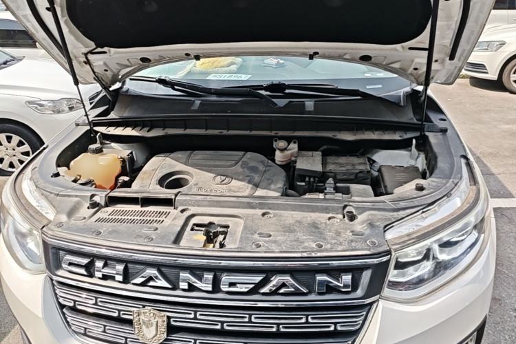 Used CHANGAN CS95 2017 2.0T Two-Wheel Drive Zhituo Edition Engine Bay