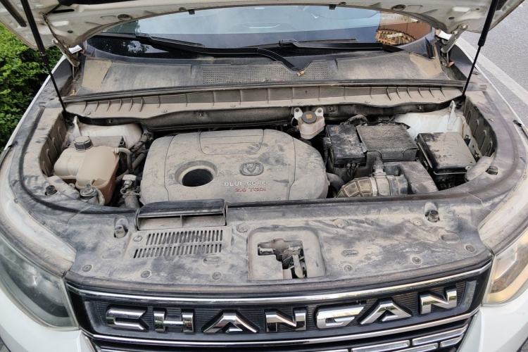 Used CHANGAN CS95 2017 2.0T Four-Wheel Drive ZhiZun Edition Engine Bay