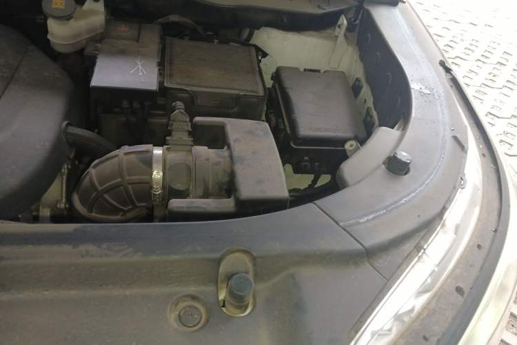 Used CHANGAN CS95 2017 2.0T Four-Wheel Drive ZhiZun Edition Engine Bay Left