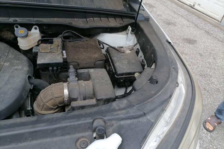 Used CHANGAN CS95 2017 2.0T Four-Wheel Drive ZhiZun Edition Engine Bay Left