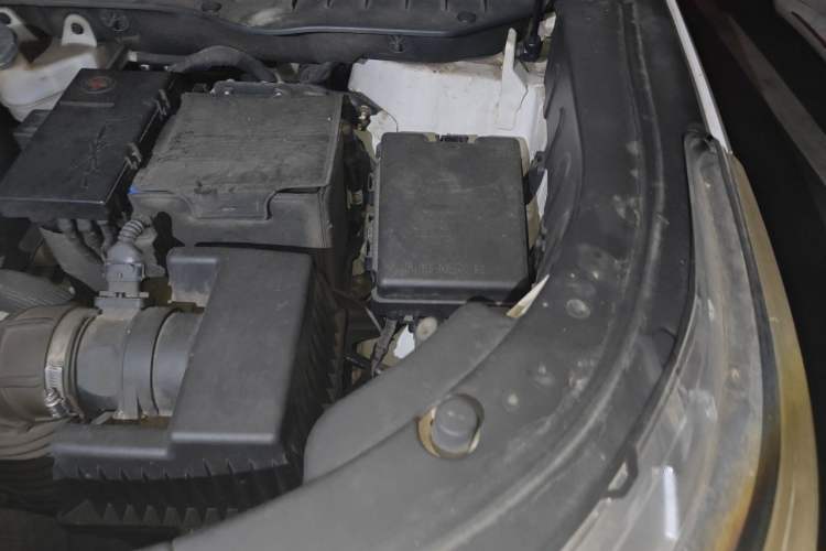Used CHANGAN CS95 2017 2.0T Four-Wheel Drive SmartDrive Edition Engine Bay Left