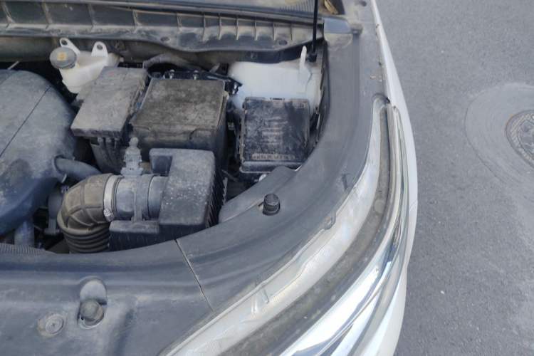 Used CHANGAN CS95 2017 2.0T Two-Wheel Drive Zhituo Edition Engine Bay Left