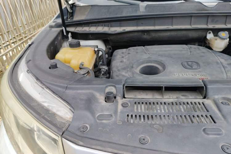 Used CHANGAN CS95 2017 2.0T Two-Wheel Drive Zhitu Edition Engine Bay Right