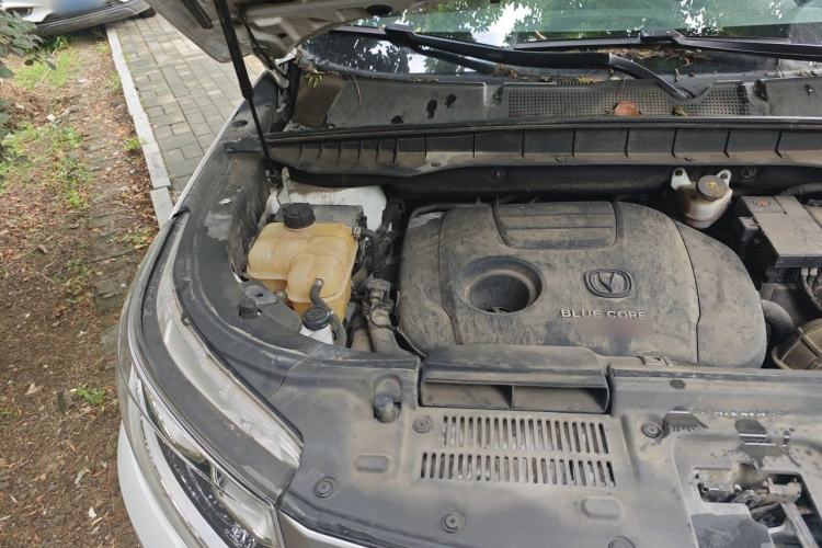 Used CHANGAN CS95 2017 2.0T Two-Wheel Drive Zhiyuan Edition Engine Bay Right