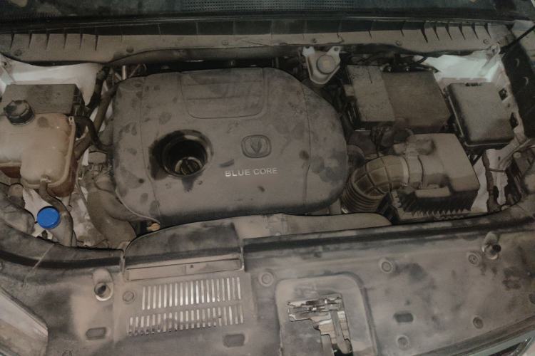 Used CHANGAN CS95 2017 2.0T Four-Wheel Drive SmartDrive Edition Engine Bay