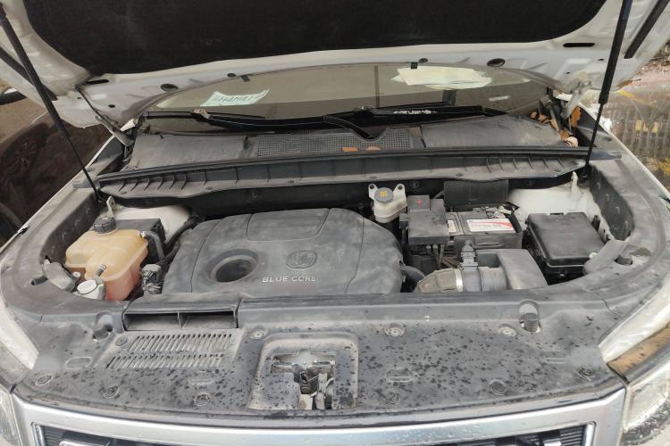 Used CHANGAN CS95 2017 2.0T Two-Wheel Drive Zhitu Edition Engine Bay