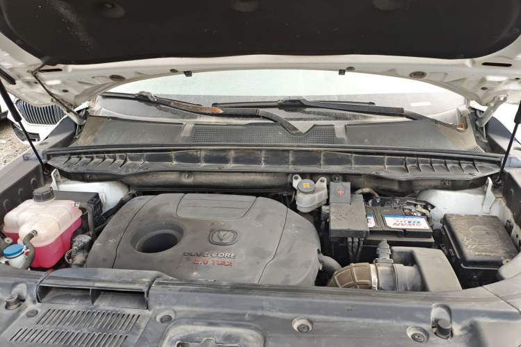 Used CHANGAN CS95 2017 2.0T Two-Wheel Drive Zhitu Edition Engine Bay