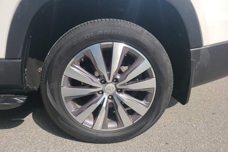 Used CHANGAN CS95 2017 2.0T Two-Wheel Drive Zhitu Edition Exterior 10