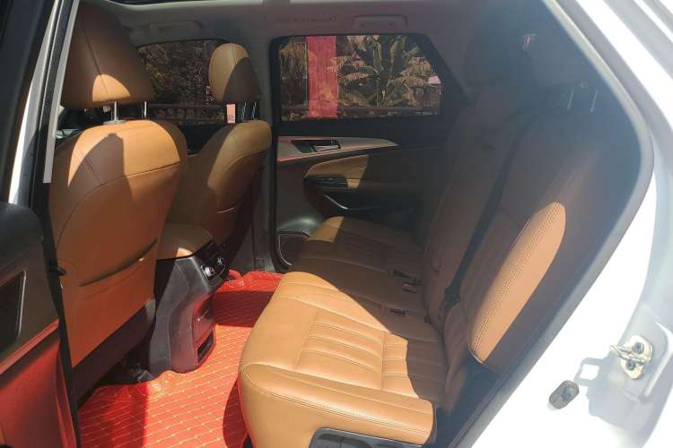 Used CHANGAN CS95 2017 2.0T Two-Wheel Drive Zhitu Edition Exterior 12