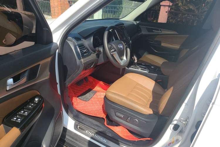 Used CHANGAN CS95 2017 2.0T Two-Wheel Drive Zhitu Edition Exterior 13
