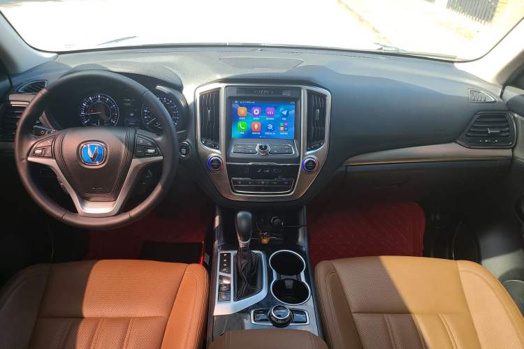 Used CHANGAN CS95 2017 2.0T Two-Wheel Drive Zhitu Edition Exterior 14