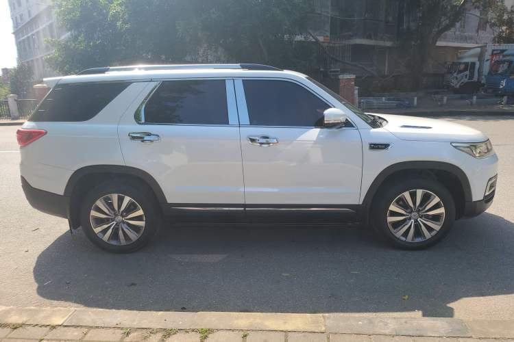 Used CHANGAN CS95 2017 2.0T Two-Wheel Drive Zhitu Edition Exterior 2