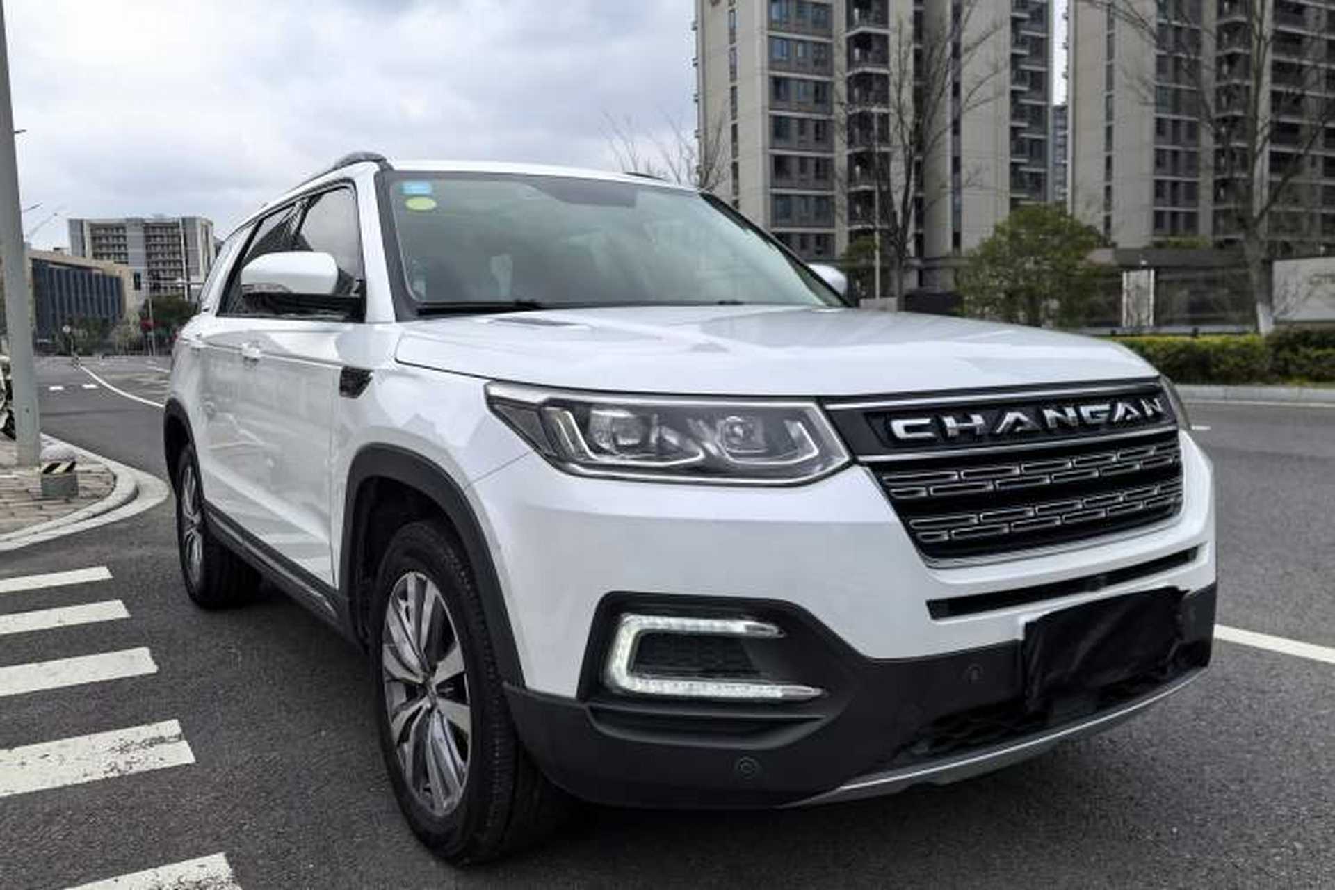 Used CHANGAN CS95 2017 2.0T Two-Wheel Drive Zhituo Edition Exterior 2