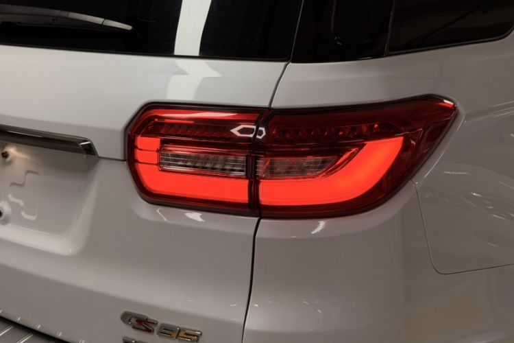 Used CHANGAN CS95 2017 2.0T Four-Wheel Drive ZhiZun Edition Exterior 3