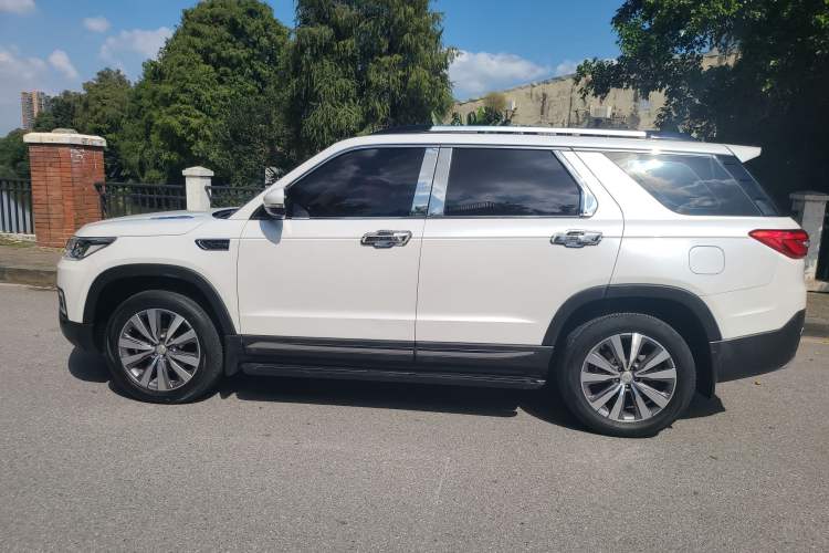 Used CHANGAN CS95 2017 2.0T Two-Wheel Drive Zhitu Edition Exterior 5