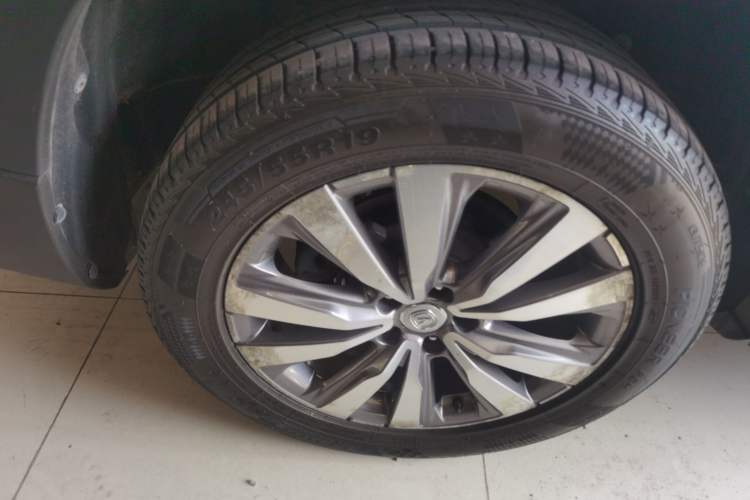 Used CHANGAN CS95 2017 2.0T Two-Wheel Drive Zhitu Edition Exterior 5