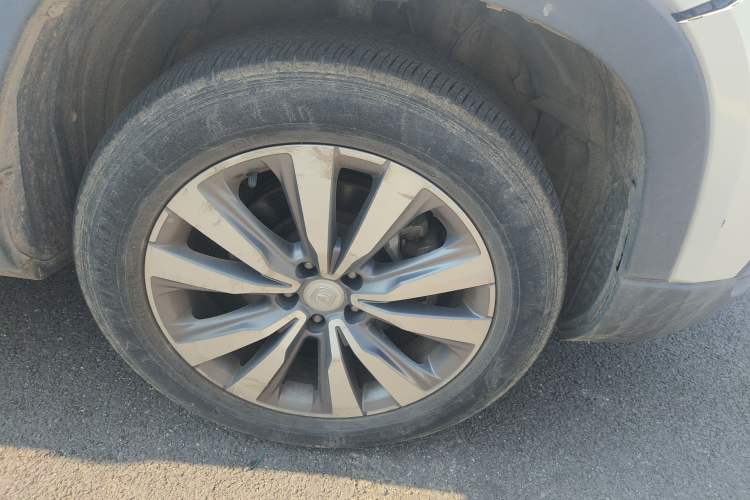 Used CHANGAN CS95 2017 2.0T Two-Wheel Drive Zhitu Edition Exterior 7