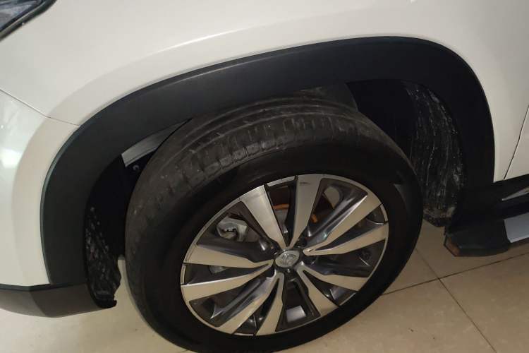 Used CHANGAN CS95 2017 2.0T Two-Wheel Drive Zhitu Edition Exterior 7