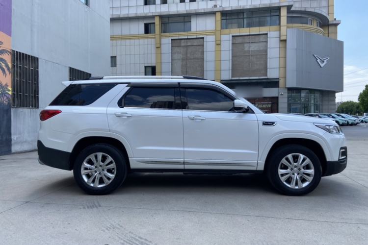 Used CHANGAN CS95 2017 2.0T Two-Wheel Drive Zhiyuan Edition Exterior 8