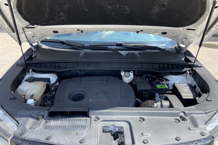 Used CHANGAN CS95 2017 2.0T Two-Wheel Drive Zhiyuan Edition Exterior 9