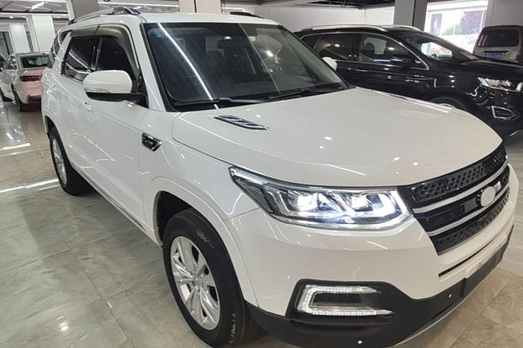 Used CHANGAN CS95 2017 2.0T Two-Wheel Drive Zhiyuan Edition Front Right 45 Deg