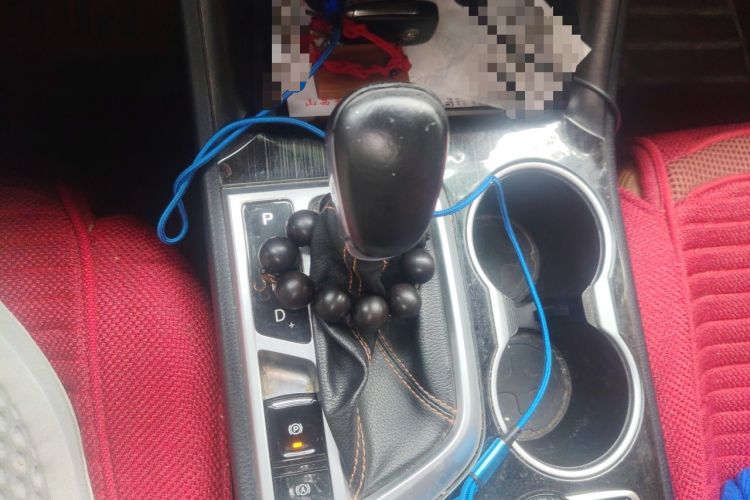 Used CHANGAN CS95 2017 2.0T Four-Wheel Drive SmartDrive Edition Gear Lever
