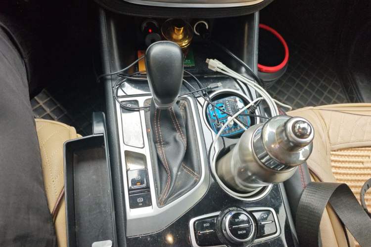 Used CHANGAN CS95 2017 2.0T Four-Wheel Drive SmartDrive Edition Gear Lever